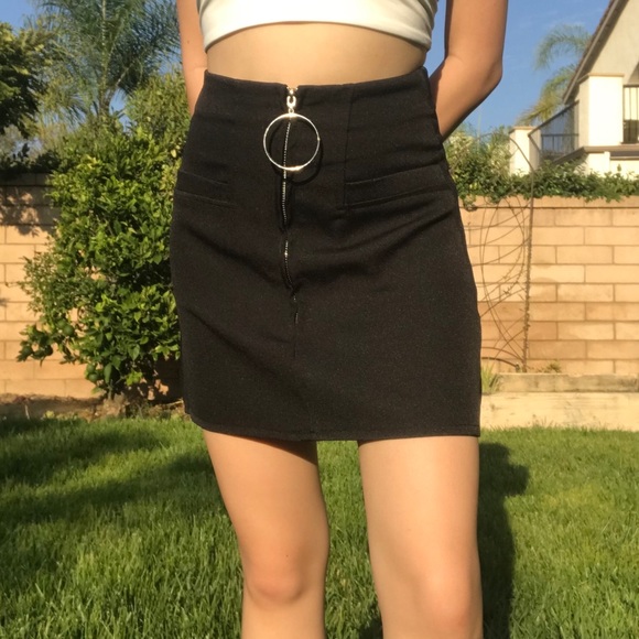 Black Zip Front Mini Skirt - Picture 1 of 2